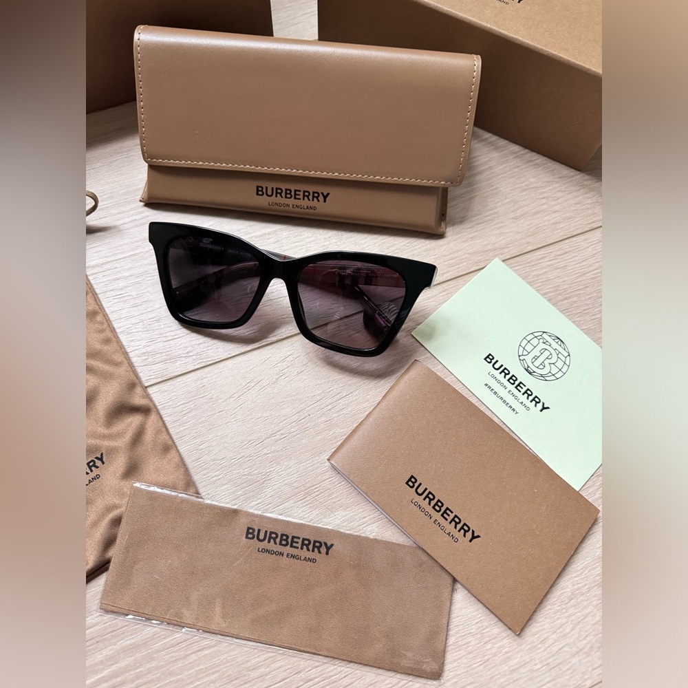 BURBERRY BE4346  Vintage Check Irregular Sunglasses 53mm Black NEW